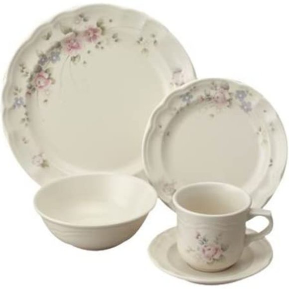 Pfaltzgraff Tea Rose - Service for 4 - Picture 1 of 5